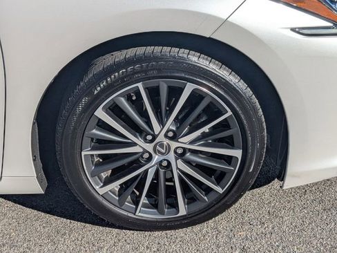 Used 2023 Lexus ES 350 w/ Premium Package image 15