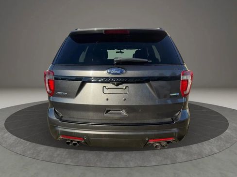 Used 2018 Ford Explorer Sport image 4