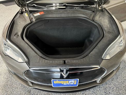 Used 2015 Tesla Model S P90D image 27