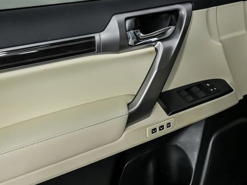 Used 2023 Lexus GX 460 Premium w/ Premium Package AWD/4WD image 17