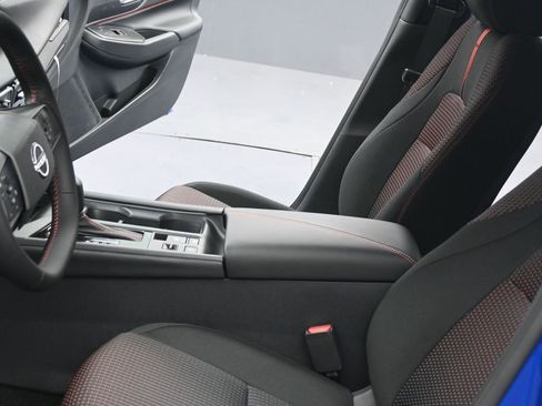 New 2026 Nissan Sentra SR w/ Floor Mat Package FWD image 16