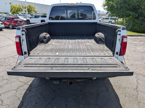 Used 2015 Ford F350 Lariat w/ Lariat Chrome Package AWD/4WD image 32