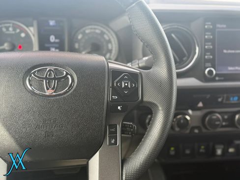 Used 2023 Toyota Tacoma TRD Off-Road w/ TRD Premium Off Road Package AWD/4WD image 31