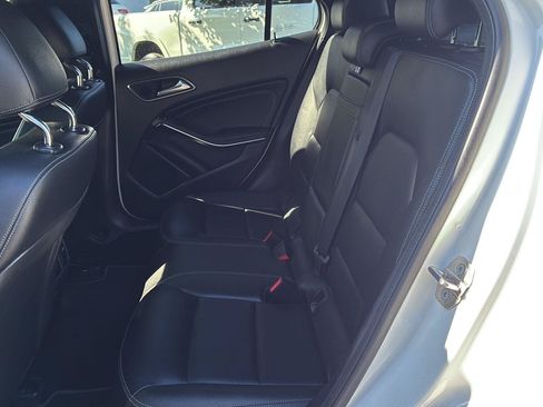 Used 2019 Mercedes-Benz GLA 250 4MATIC image 25