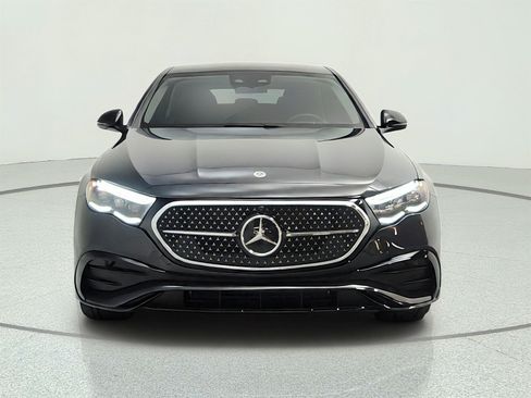 Used 2026 Mercedes-Benz E 450 4MATIC Sedan image 2