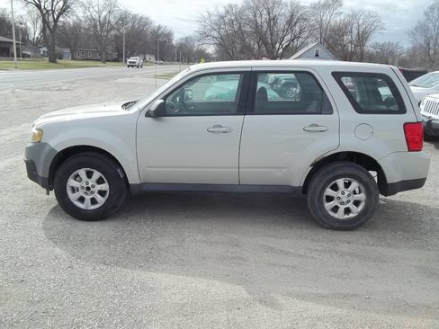 Used 2009 MAZDA Tribute i Sport FWD image 4