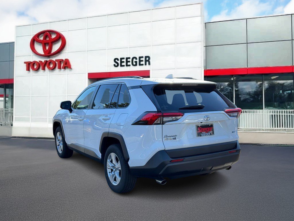 Used 2019 Toyota RAV4 XLE FWD image 9