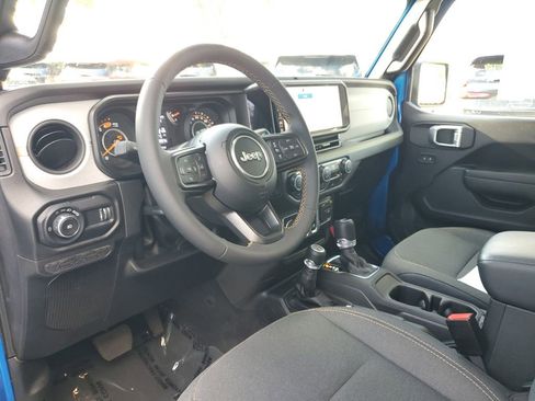 Used 2024 Jeep Wrangler Sport S image 11