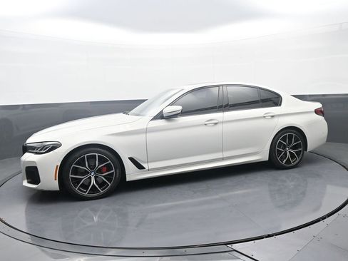 Used 2023 BMW 530i xDrive w/ M Sport Package image 4