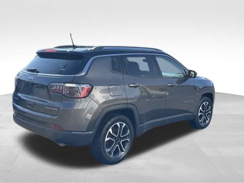 Used 2022 Jeep Compass Limited image 41