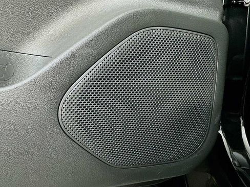 Certified 2025 Nissan Rogue S image 17