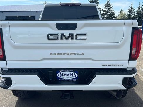 Used 2021 GMC Sierra 2500 Denali w/ Denali Ultimate Package AWD/4WD image 11