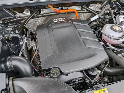 Used 2024 Audi Q5 e Premium Plus AWD/4WD image 29