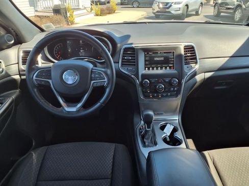 Used 2021 Jeep Grand Cherokee Laredo image 22