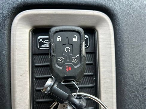 Used 2018 GMC Yukon Denali w/ Open Road Package AWD/4WD image 35