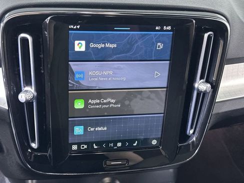 Used 2023 Volvo XC40 B5 Core image 34