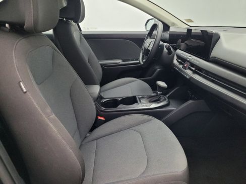 Used 2025 Kia K4 FWD image 21