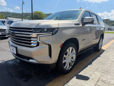 Used 2022 Chevrolet Tahoe High Country AWD/4WD image 4