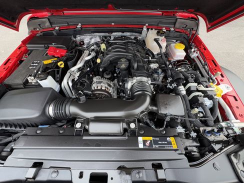 Used 2024 Jeep Wrangler Sport S image 8