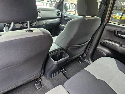 Used 2020 Toyota Tacoma TRD Off-Road w/ Technology Package RWD image 20