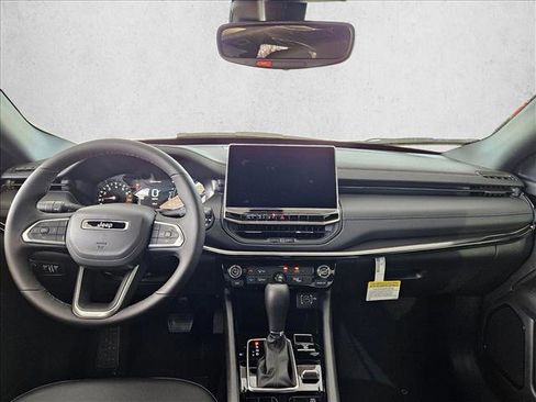 New 2026 Jeep Compass Latitude image 17