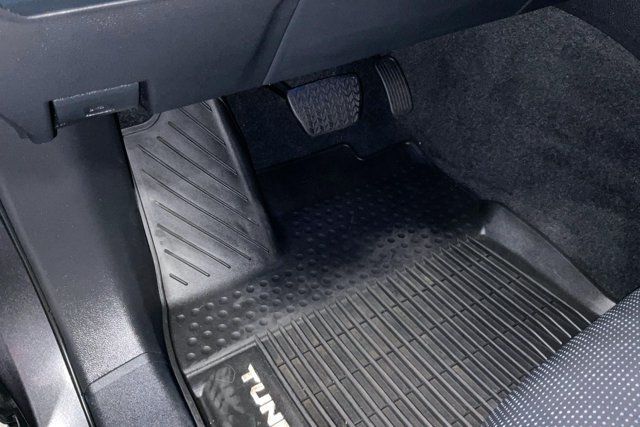 Used 2024 Toyota Tundra Platinum AWD/4WD image 38