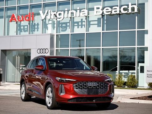 New 2025 Audi Q5 Prestige image 1