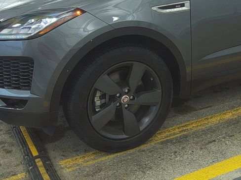 Used 2020 Jaguar E-PACE SE image 11