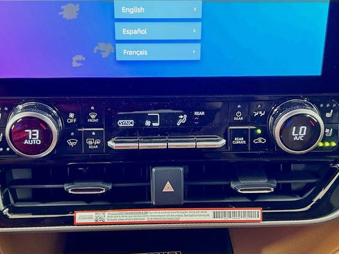 New 2026 Toyota Highlander Platinum AWD/4WD image 16