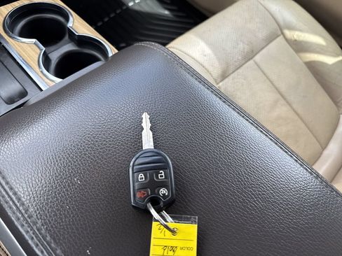 Used 2011 Ford F150 Lariat w/ Lariat Chrome Pkg AWD/4WD image 27