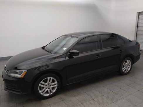 Used 2018 Volkswagen Jetta S w/ Cold Weather Package FWD image 2
