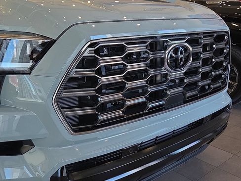 New 2026 Toyota Sequoia Platinum AWD/4WD image 7
