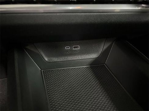 New 2026 Chevrolet Equinox LT w/ Convenience Package II image 35