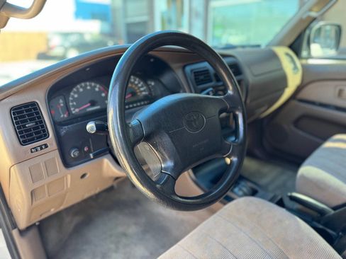 Used 2000 Toyota 4Runner 2WD image 12
