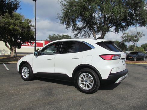 Used 2020 Ford Escape SE image 7