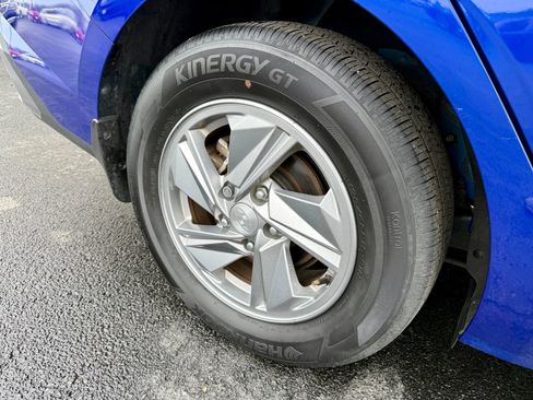 Used 2024 Hyundai Elantra SE image 13