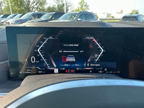 Certified 2024 BMW X7 xDrive40i w/ M Sport Package image 14