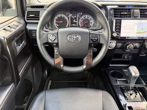 Certified 2020 Toyota 4Runner TRD Off-Road Premium w/ Moonroof Package image 25