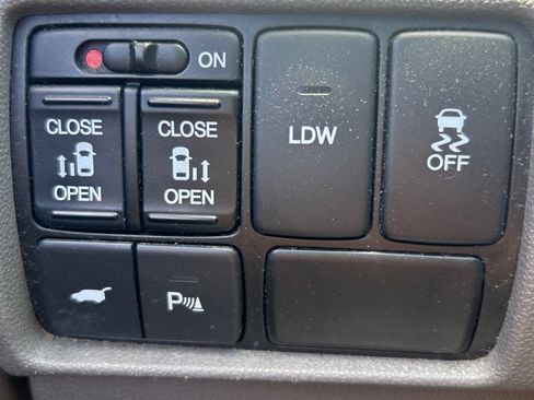 Used 2017 Honda Odyssey Touring image 11