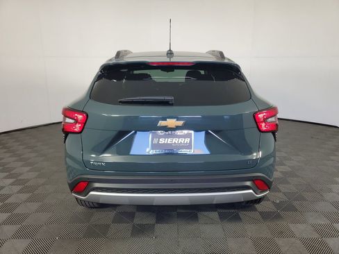 New 2026 Chevrolet Trax LT w/ Driver Confidence Package image 5