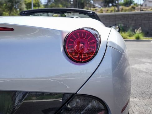 Used 2012 Ferrari California RWD image 52