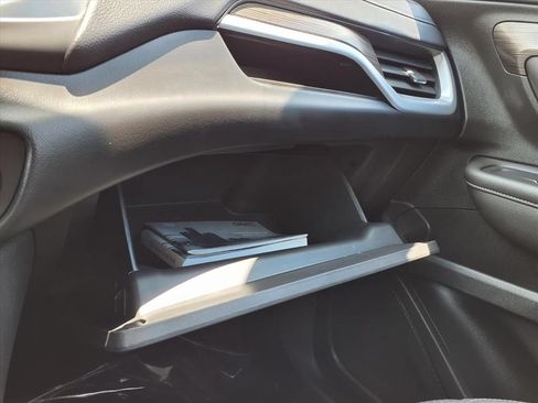 Used 2022 GMC Terrain SLE w/ Driver Convenience Package FWD image 25