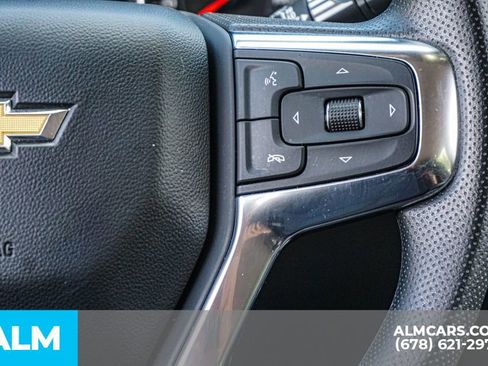 Used 2025 Chevrolet Blazer LT FWD image 30