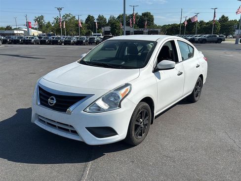 Used 2019 Nissan Versa S Plus FWD image 7