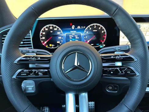 New 2026 Mercedes-Benz GLS 580 4MATIC image 24