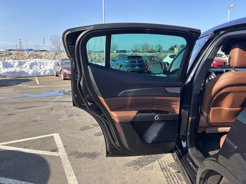 Used 2023 Maserati Grecale GT image 31