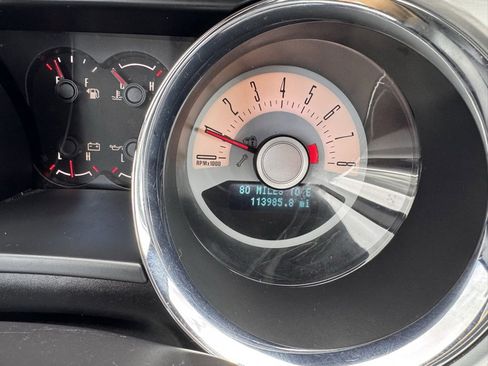 Used 2012 Ford Mustang Premium image 18