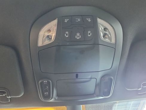 Used 2026 Chrysler Pacifica Limited w/ S Appearance Package FWD image 27