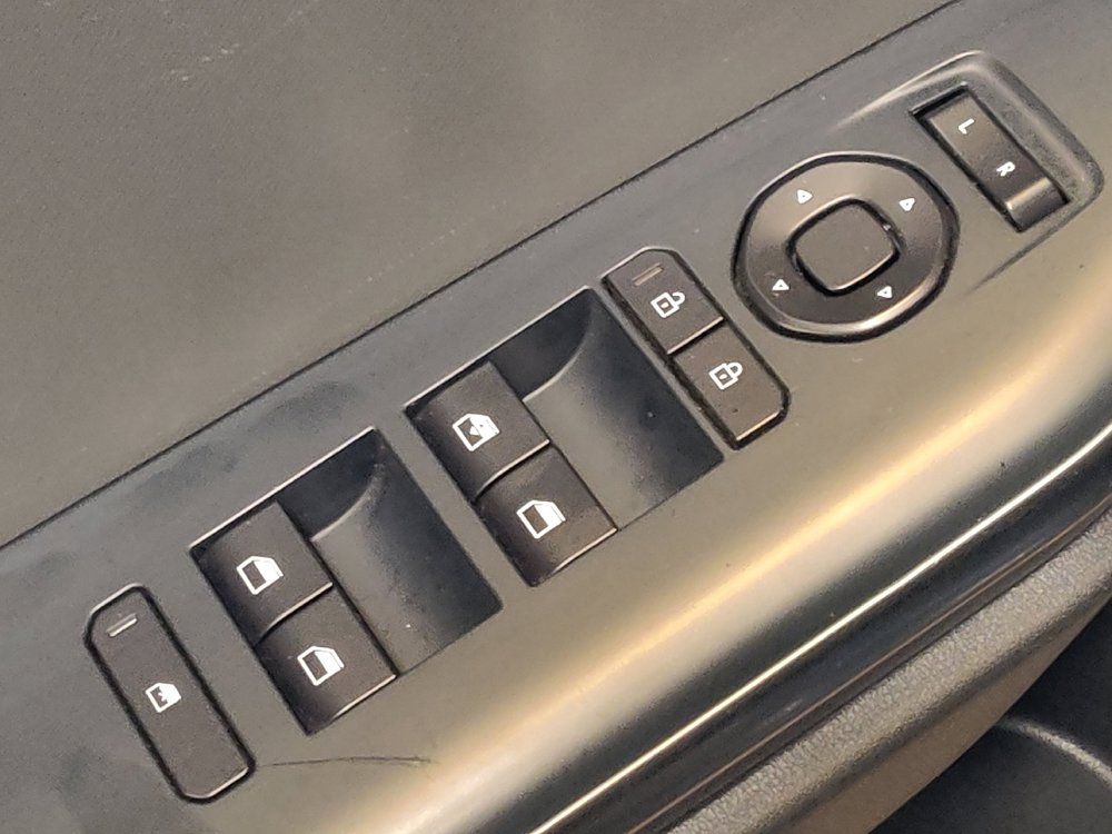 Used 2025 Kia K4 FWD image 27