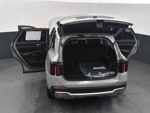 Used 2025 Kia Sorento S FWD image 47